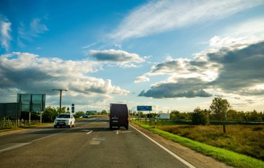 Budapeşte 'den M5 karayolu trafiğine takılan bir araçtan görüntü