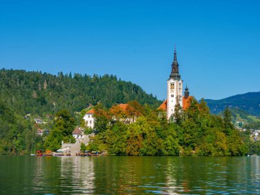 Maria 'nın Hacı Kilisesi' nin haccına bakın. 