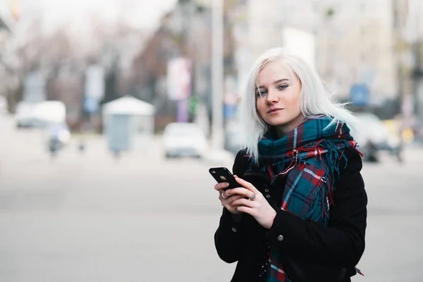 blondes luder mitten in der stadt gefickt blondes luder mitten in der stadt gefickt