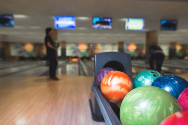 Bowling salonu soyut bir fotoğraf. Bowling parça arka plan üzerinde Katmanlar.
