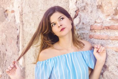 çok güzel bir kız