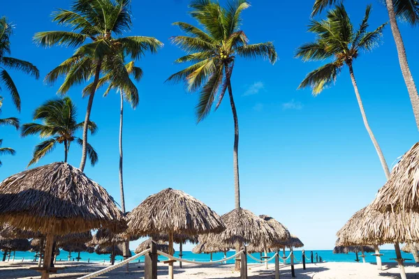 Schöner Sonnenstrand — Stockfoto