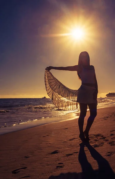 Menina na luz de bloqueio — Fotografia de Stock