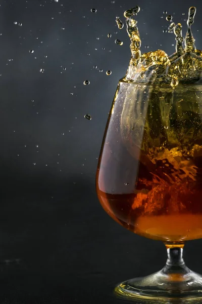 Spray in vetro cognac — Foto Stock