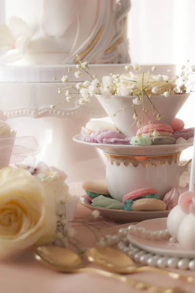 Closeup Plates Cookies Decorated Easter Table Flowers — Stock Photo, Image