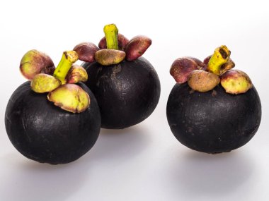 Mor mangosten meyve