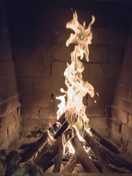 Φωτιά στο τζάκι — Φωτογραφία Αρχείου