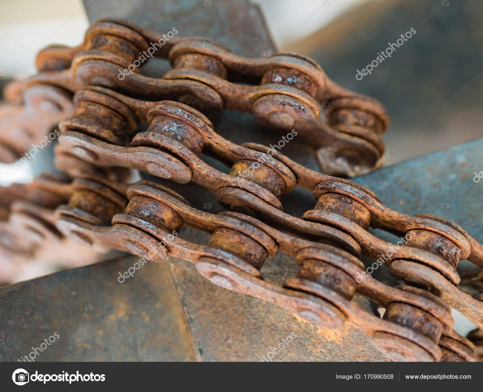 rusty bicycle chain