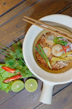 Tay şehriye baharatlı