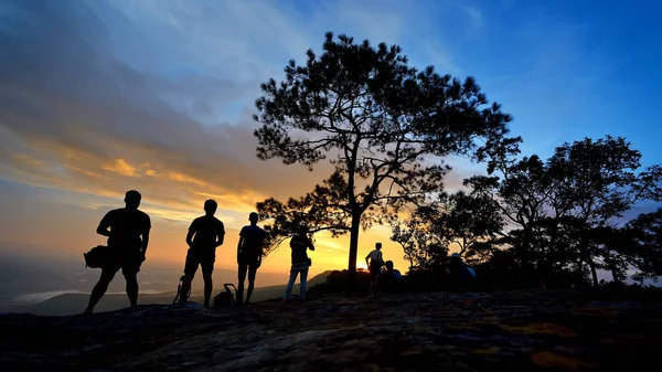 Sunrise and people — Stock Photo, Image