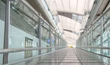 Suwannabhumi Havaalanı yürüyüş yolu