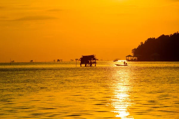 바다에 오두막 — 스톡 사진