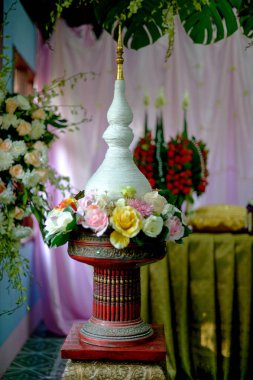 Kutsal iş parçacığı