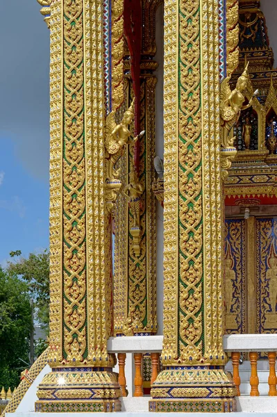 Pólo de templo dourado — Fotografia de Stock