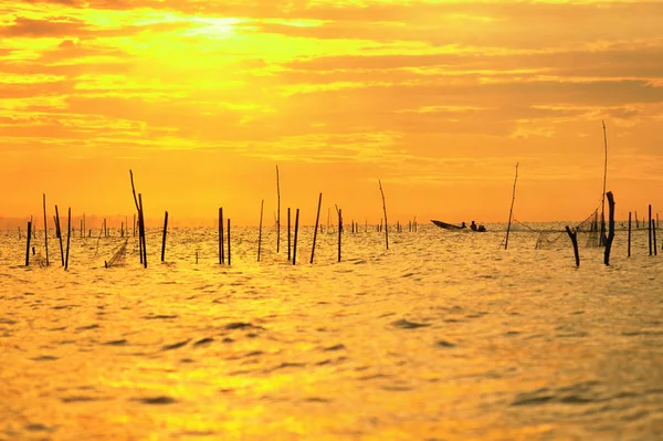 The sun rises at Bang Tabun. Phetchaburi Province — 스톡 사진