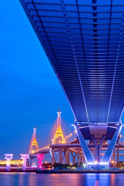 Ponte Bhumibol Notte Sul Fiume Chao Phraya — Foto Stock