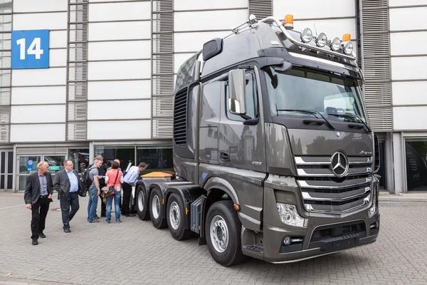 Mercedes Benz Actros — Stockfoto