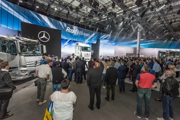 Mercedes Benz Actros — Foto de Stock