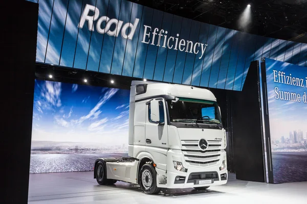 Mercedes Benz Actros — Φωτογραφία Αρχείου