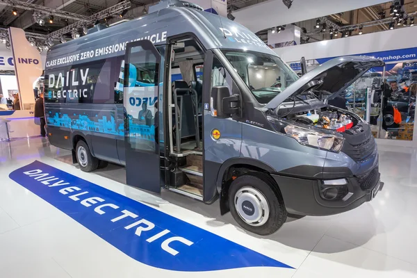 Iveco Günlük Elektrikli Van — Stok fotoğraf