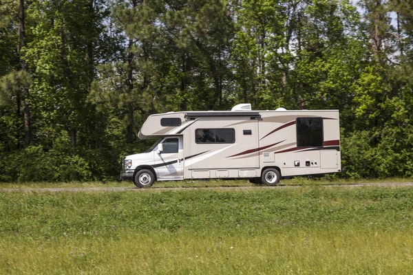 RV on the road — Stock Photo, Image