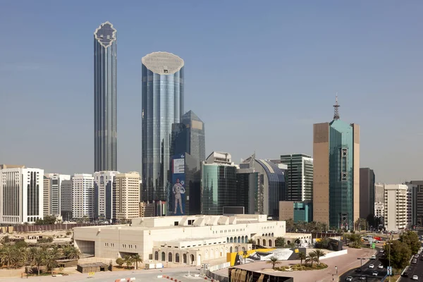 Gratte-ciel en Abu Dhabi, Émirats Arabes Unis — Photo