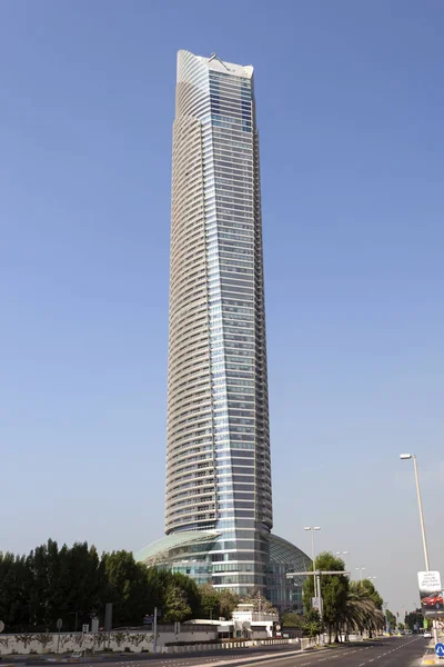 Landmärke Tower i Abu Dhabi — Stockfoto