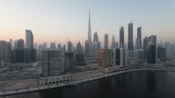 Дубайский бизнес-залив — стоковое видео
