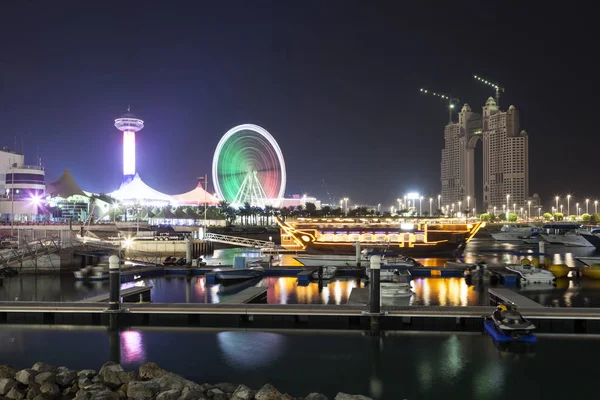 Abu Dhabi marina at night — Stock Photo, Image