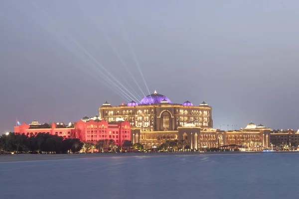 Palast der abu dhabi Emirate — Stockfoto