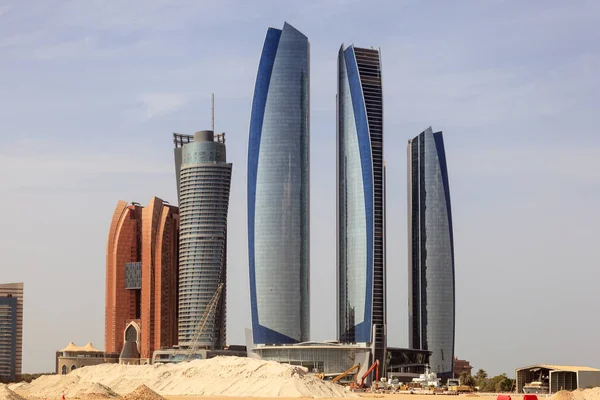 Etihad Towers in Abu Dhabi, Emirati Arabi Uniti — Foto Stock