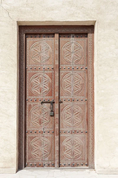 Traditional arabic door — Stock Photo, Image