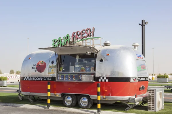 두바이에서 음식 트럭 — 스톡 사진