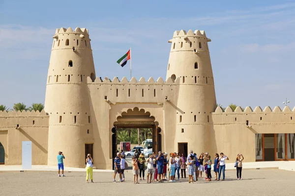 Форт Аль-Джахили в Аль-Аине, ОАЭ — стоковое фото