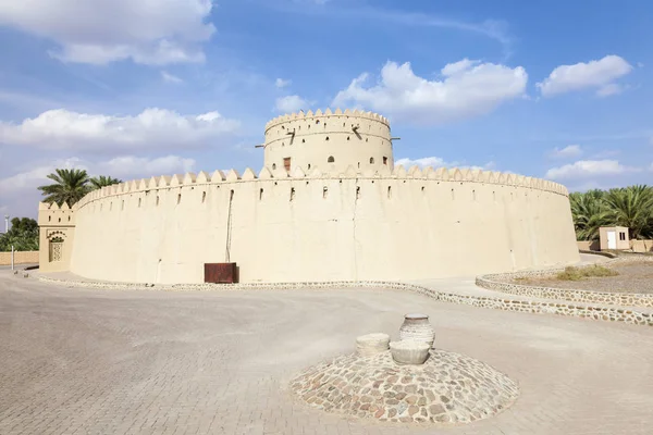Историческая башня Хили в Аль-Айн, ОАЭ — стоковое фото