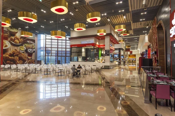 Eten rechtbank in Dubai Mall — Stockfoto