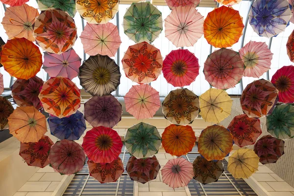 Parapluies au Dubai Mall — Photo