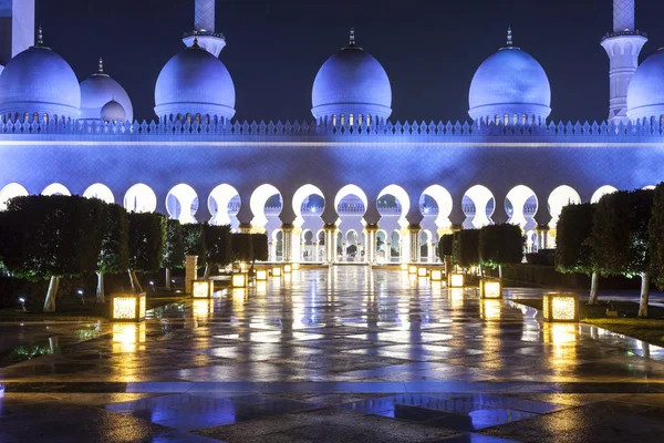 Große Moschee in Abu Dhabi, VAE — Stockfoto