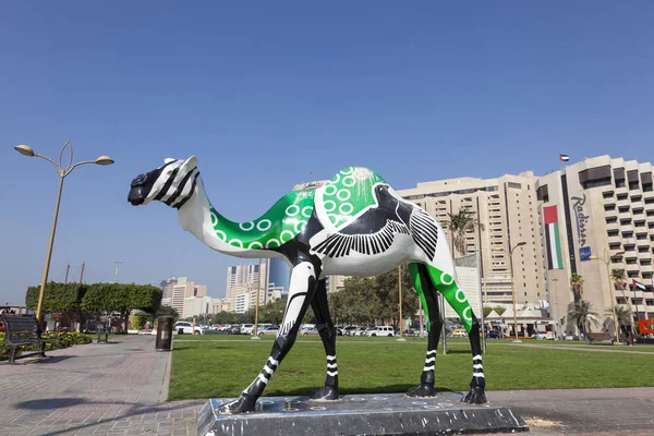 Dubai Creek tarafından deve heykeli — Stok fotoğraf