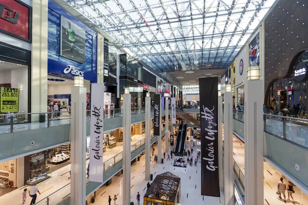 Wnętrze centrum handlowe Dubai Mall — Zdjęcie stockowe