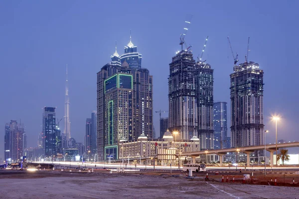 Ντουμπάι, στο κέντρο της πόλης τη νύχτα — 图库照片