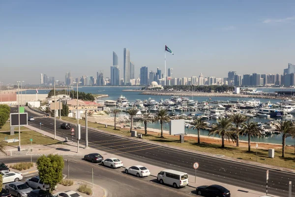 Marina v Abu Dhabi, Spojené arabské emiráty — Stock fotografie