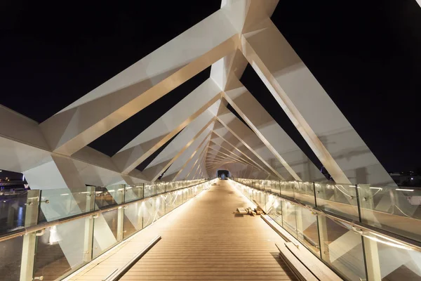 Ντουμπάι γέφυρα στο κανάλι του νερού — Φωτογραφία Αρχείου