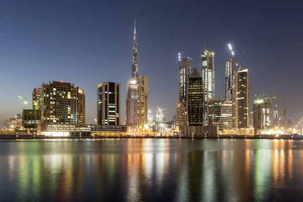 Dubai iş bay gece — Stok fotoğraf