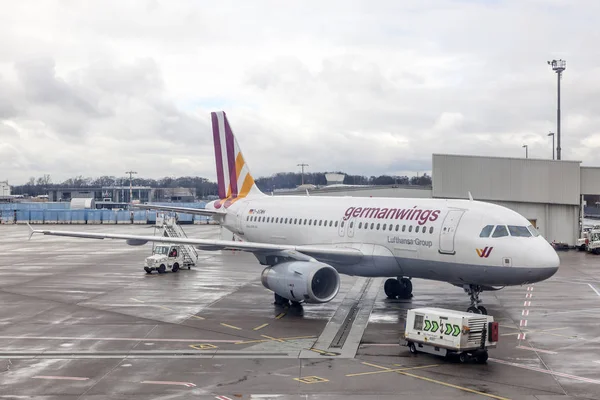 쾰른 공항, 독일에서 Germanwings 항공기 — 스톡 사진