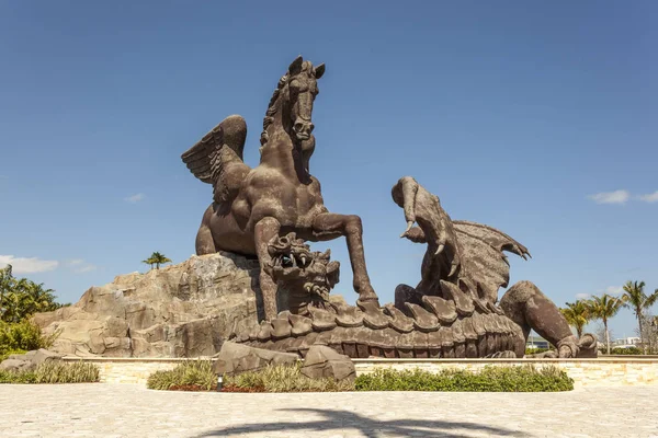 Pegasus staty på Gulfstream Park, Florida — Stockfoto