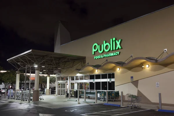 Publix 杂货店在迈阿密，美国 — 图库照片