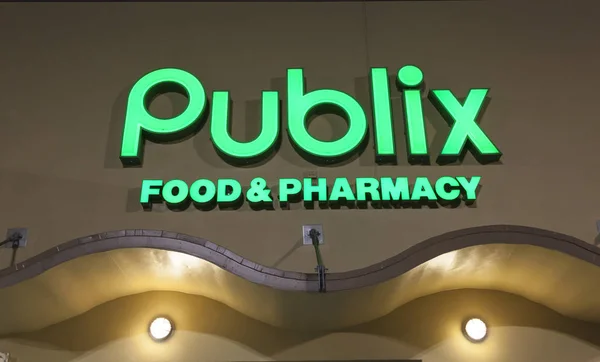Publix Lebensmittel- und Apothekengeschäft — Stockfoto