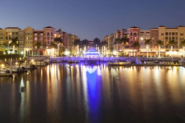 Stadt Neapel bei Nacht. Florida, vereinigte Staaten — Stockfoto