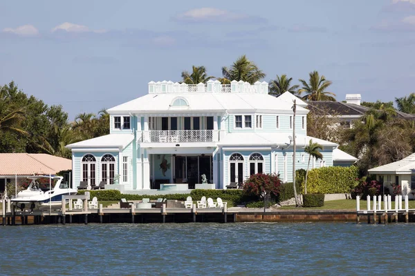 Luxus-villa in neapel, florida — Stockfoto